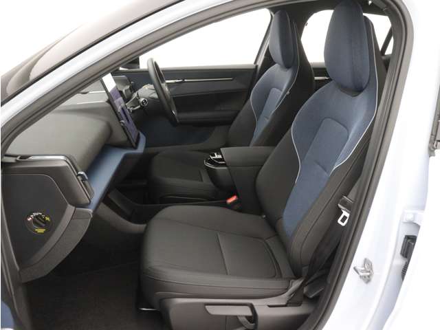 Volvo EX30 12