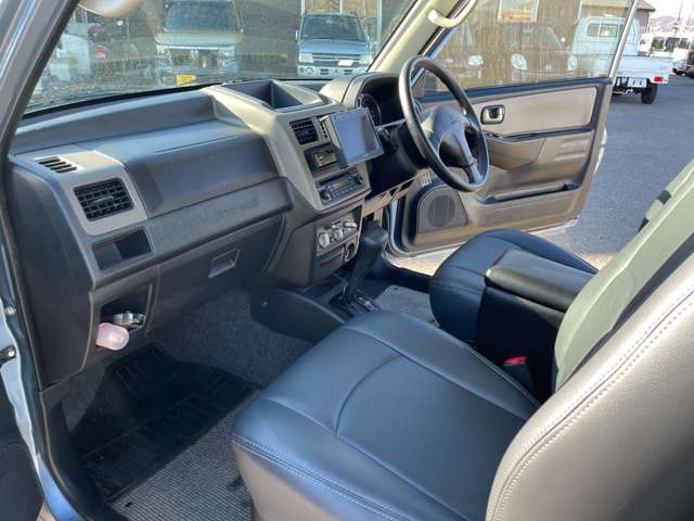 Mitsubishi Pajero Mini 12