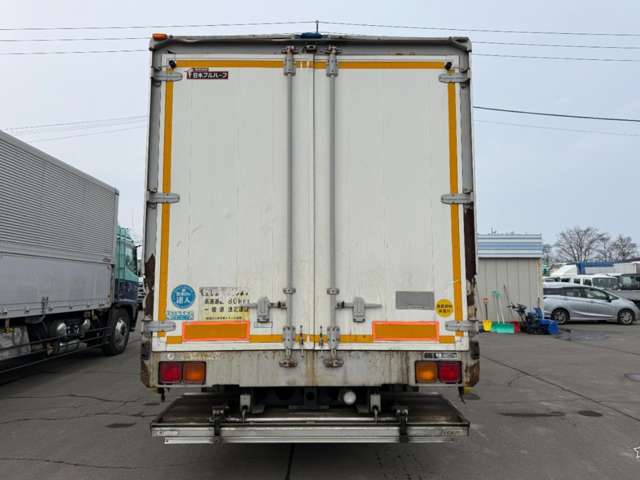 Nissan Condor 8