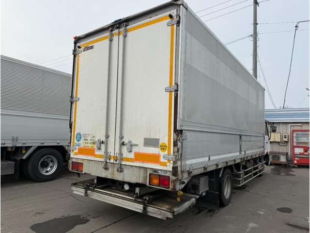 Nissan Condor 9