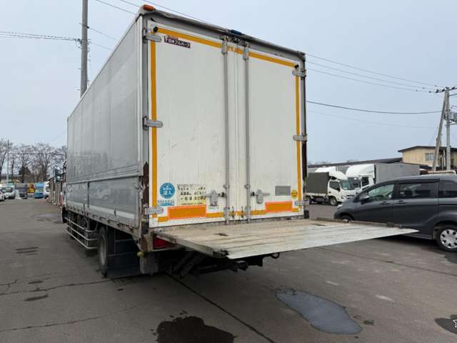 Nissan Condor 10
