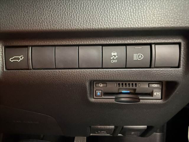 Toyota Harrier 5
