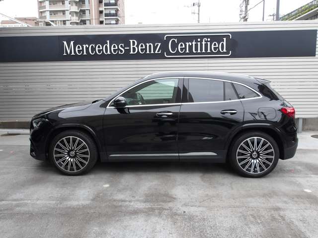Mercedes-Benz GLA-Class 12