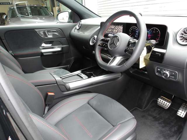 Mercedes-Benz GLA-Class 4