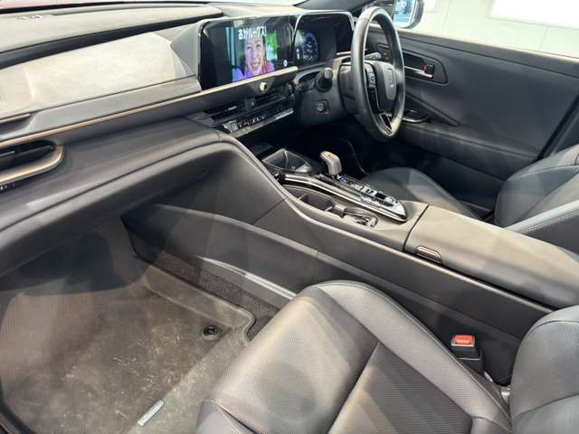 Toyota Crown Sport 11