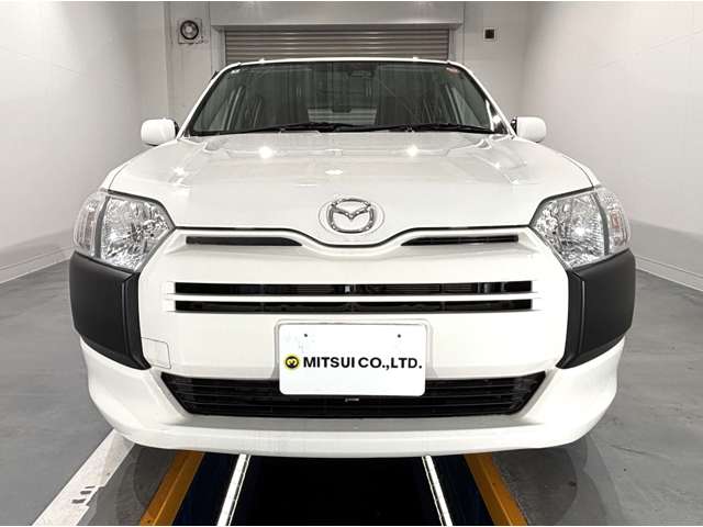 Mazda Familia Van 3