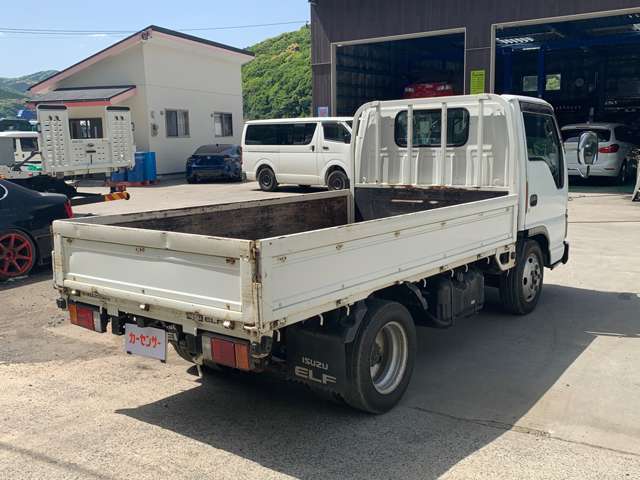 Isuzu Elf 11