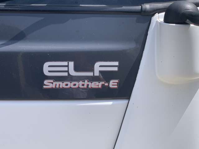 Isuzu Elf 6