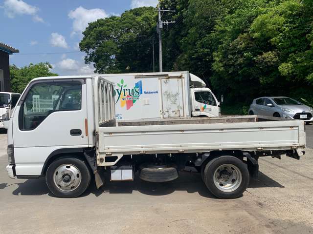 Isuzu Elf 8