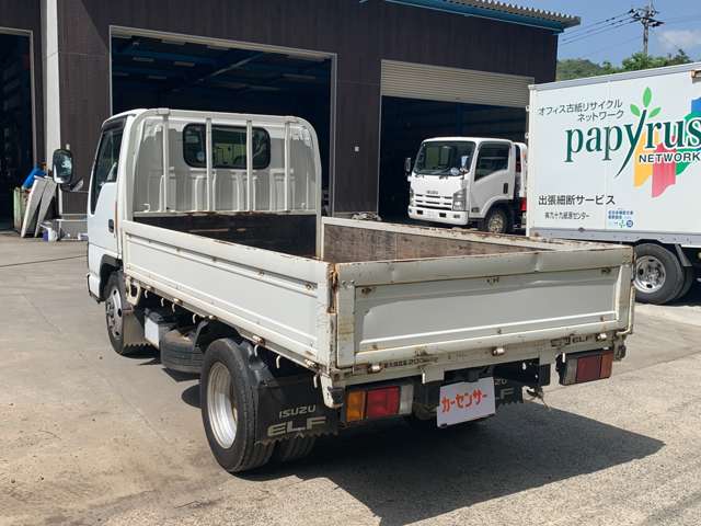 Isuzu Elf 9