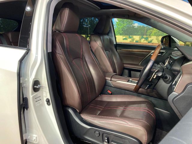 Lexus RX 9