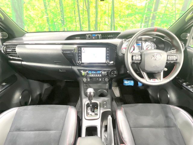 Toyota Hilux 2
