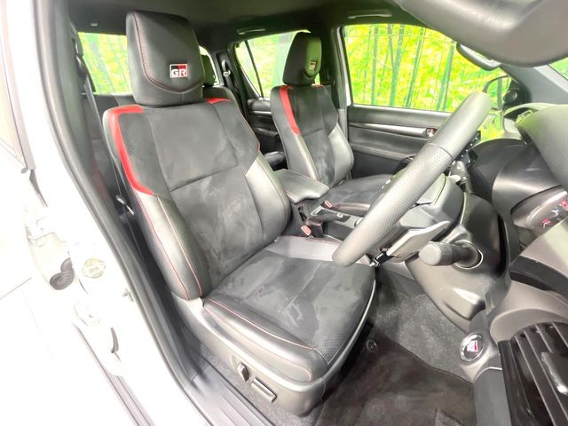 Toyota Hilux 7