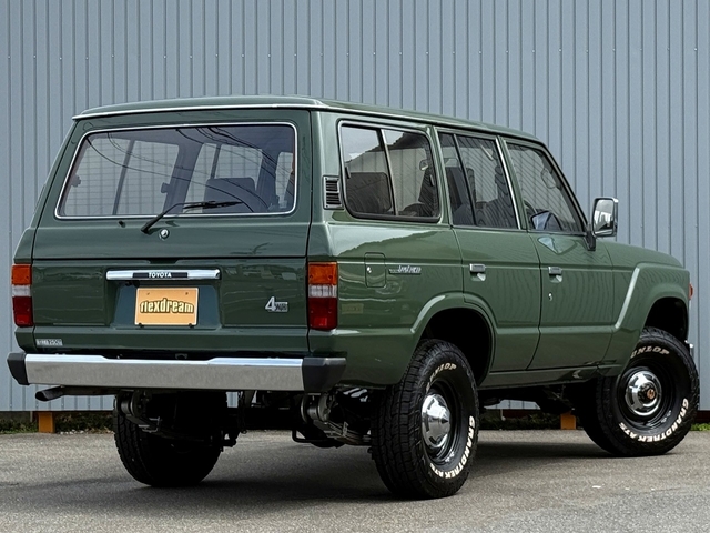Toyota Land Cruiser 60 4