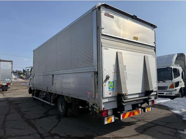 Mitsubishi Fuso Fighter 6