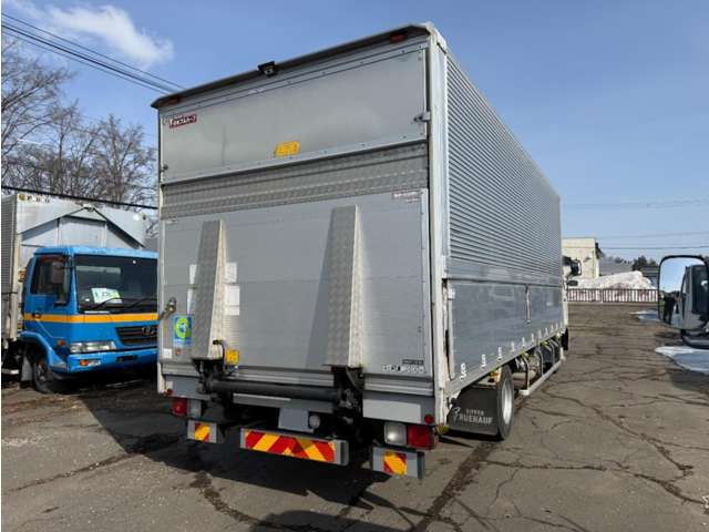 Mitsubishi Fuso Fighter 8