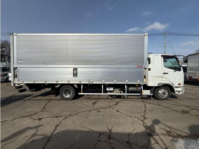 Mitsubishi Fuso Fighter 9