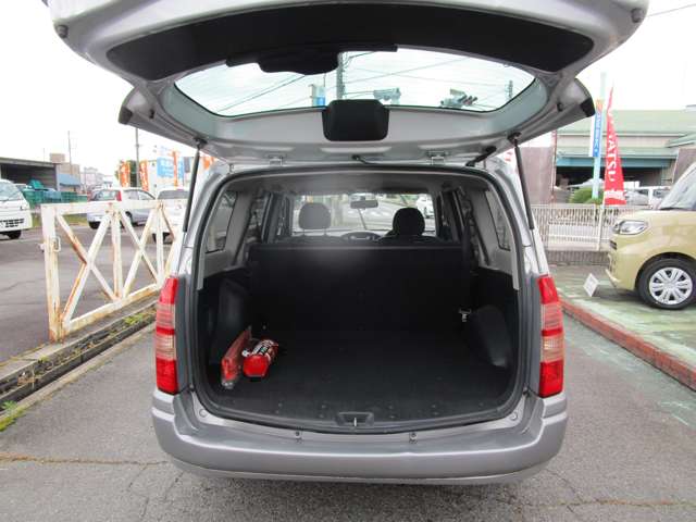Toyota Succeed Van 8