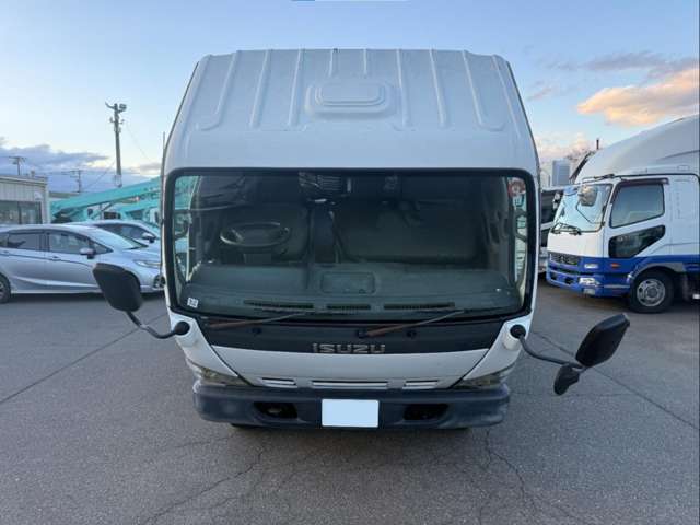 Isuzu Elf 10