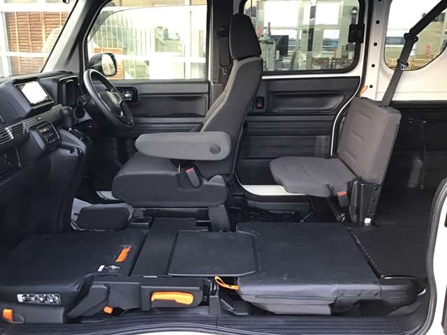 Honda N-VAN 9