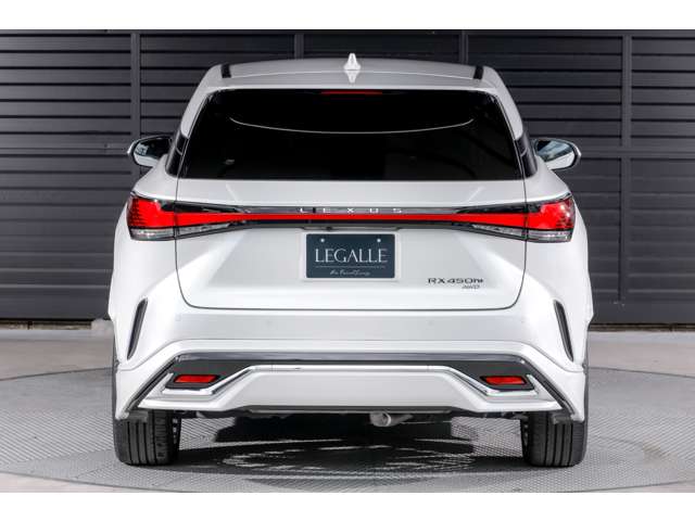Lexus RX 9