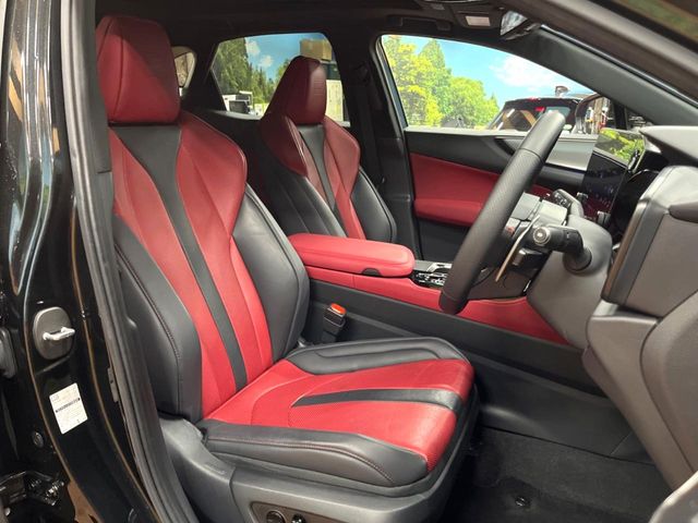 Lexus NX 8