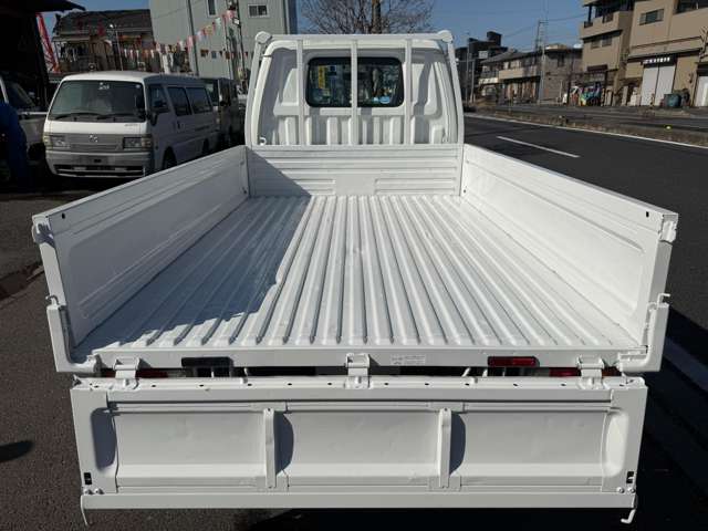 Mazda Bongo Truck 10