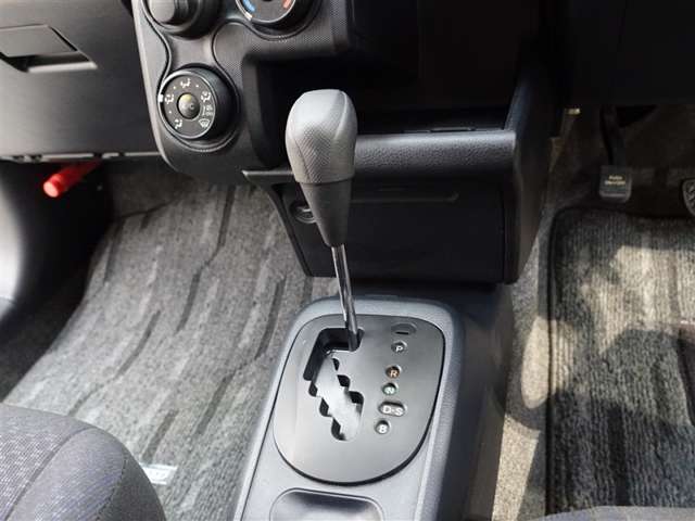 Toyota Succeed Van 12