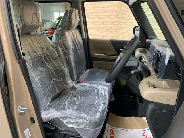 Mitsubishi Delica Mini 6