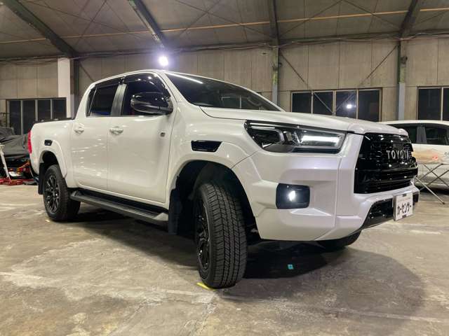 Toyota Hilux 2