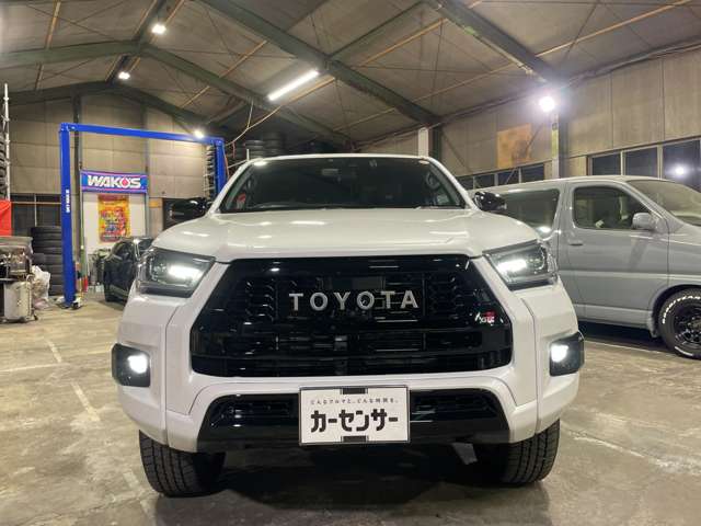 Toyota Hilux 3