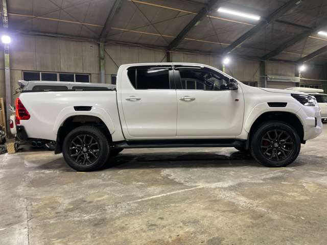 Toyota Hilux 4