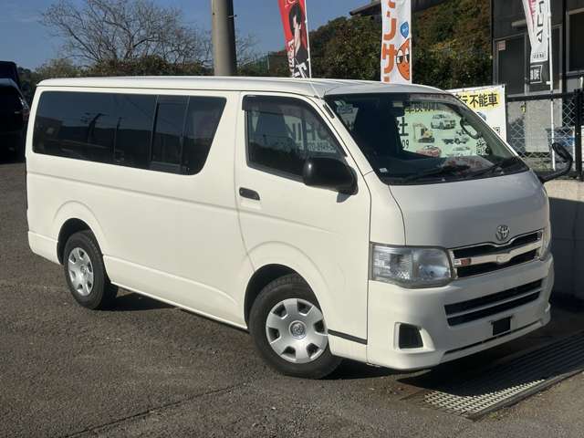Toyota Hiace Van 2