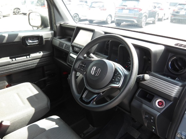 Honda N-VAN 9