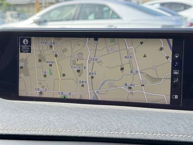 Lexus UX 5