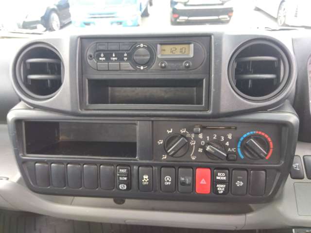 Hino Dutro 5