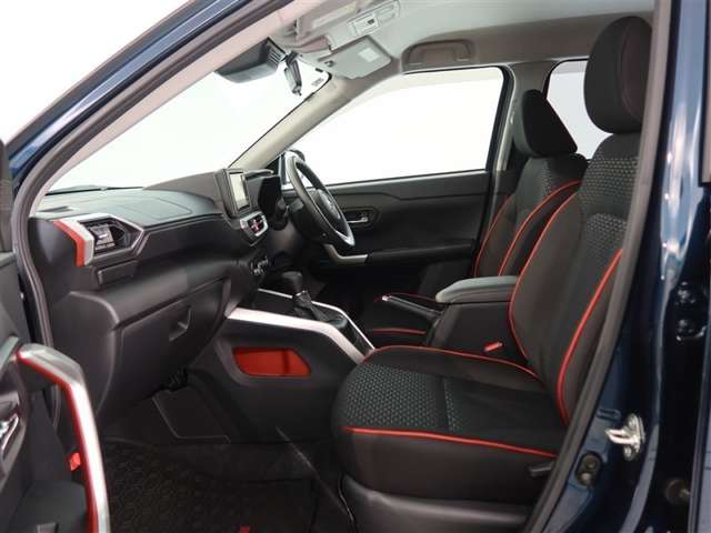 Daihatsu Rocky 11