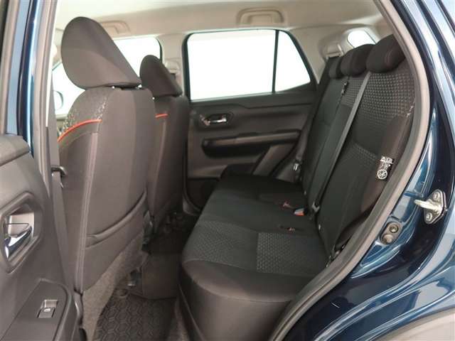 Daihatsu Rocky 12