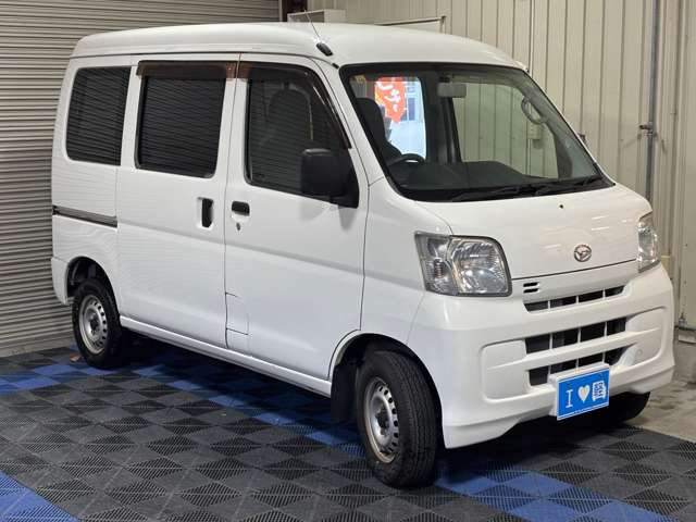 Daihatsu Hijet Cargo 4