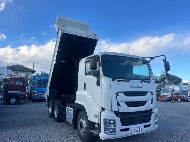 Isuzu Giga 11