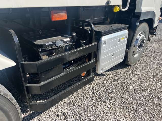 Isuzu Giga 8