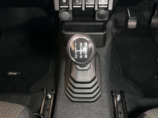 Suzuki Jimny 10