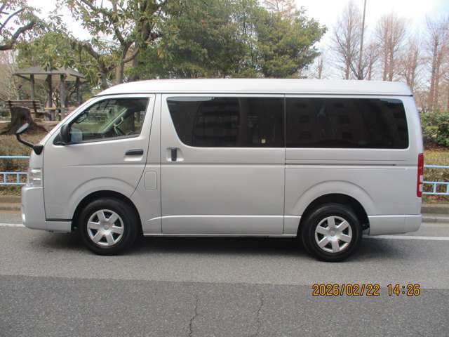Toyota Hiace 11