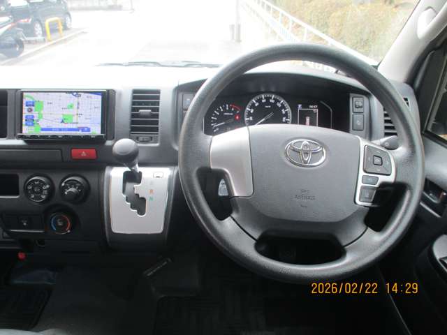 Toyota Hiace 3
