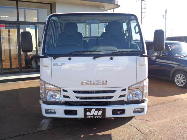 Isuzu Elf 4
