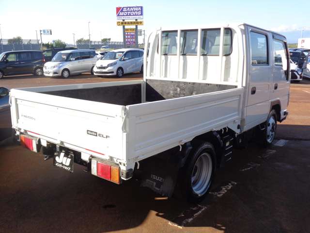 Isuzu Elf 8