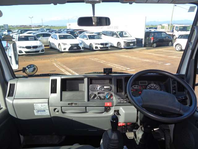 Isuzu Elf 10