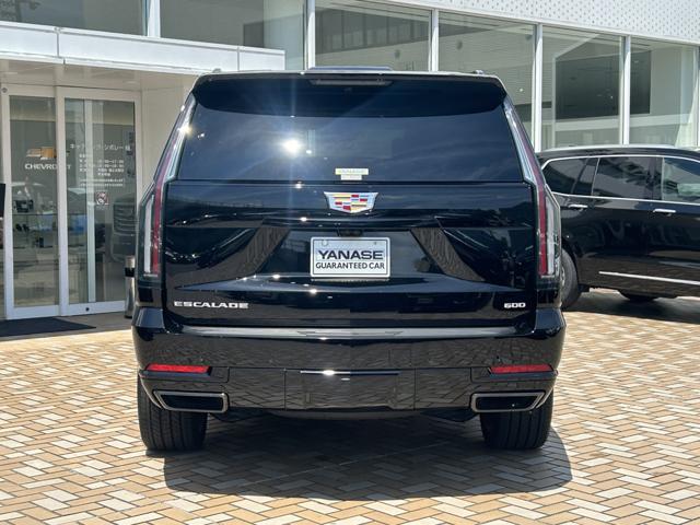 Cadillac エスカレード 4