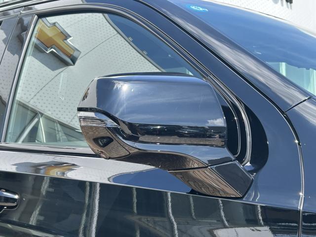 Cadillac エスカレード 8