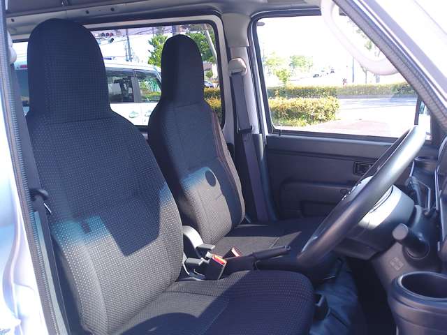Daihatsu Hijet Cargo 12